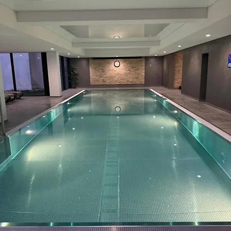 Im In Loft Style Mit Balkon Indoorpool Tiefgaragenstellplatz