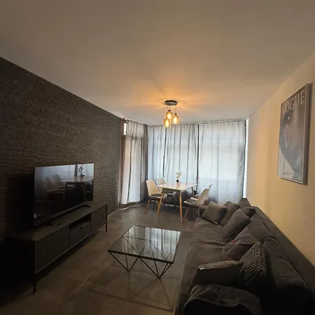 Im In Loft Style Mit Balkon Indoorpool Tiefgaragenstellplatz