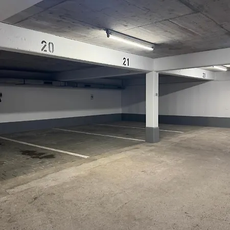 Apartment Im In Loft Style Mit Balkon Indoorpool Tiefgaragenstellplatz *